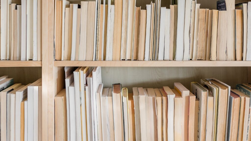 Un tributo a la lectura: 5 novedades editoriales para celebrar el Día del Libro